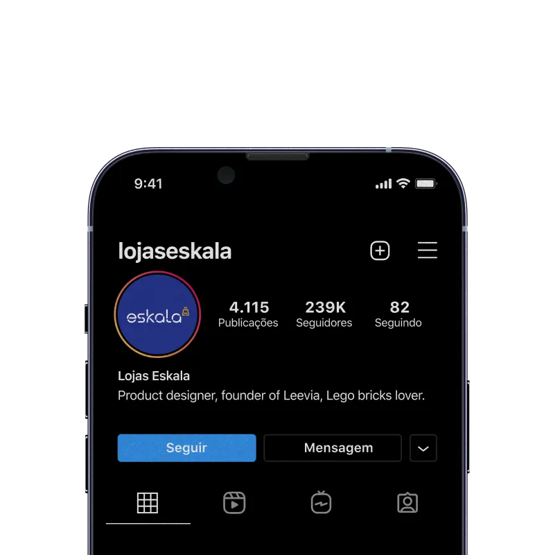 Celular com o Instagram da Eskala aberto