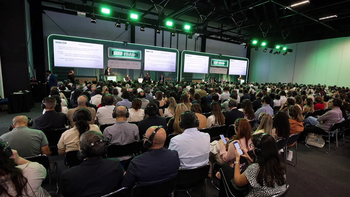 Audience watching Isysmed talks